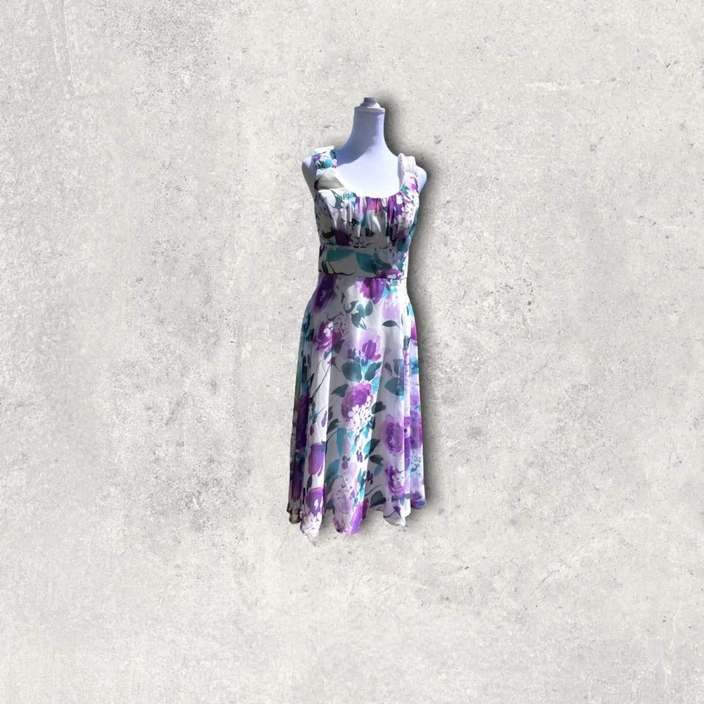 Pretty, fun & flirty dress - Picture 5 of 8